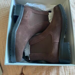 New in Box Everlane Modern Utility Chelsea Boots